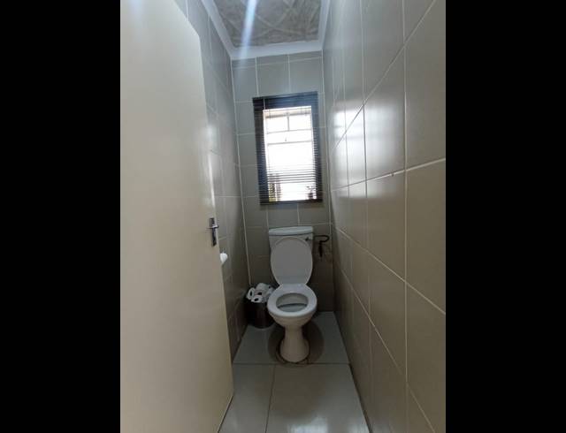 3 BEDROOM HOUSE FOR SALE IN ROSSLYN